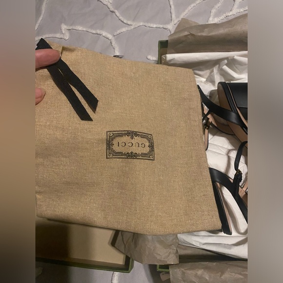 Like new Gucci heels - Picture 5 of 7